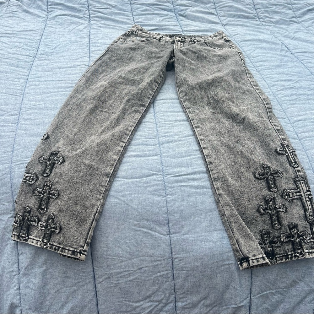 Ashley Mason Premium Faded Black Flare Leg Jeans w/Distressed Crosses Size 5